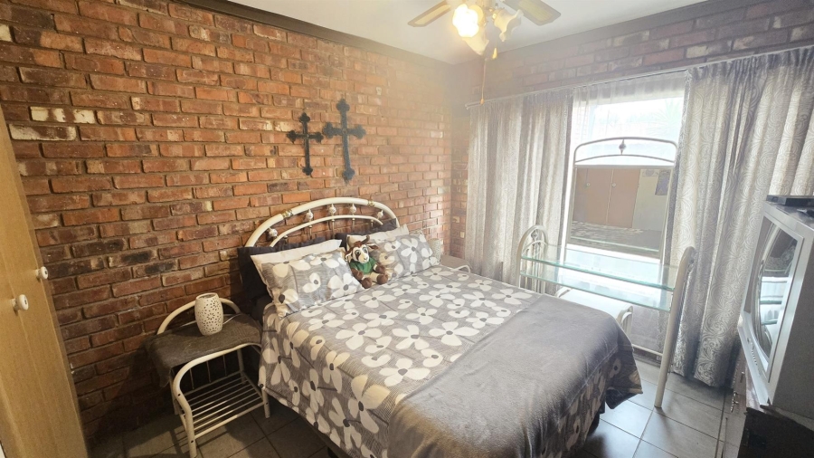 2 Bedroom Property for Sale in Uitsig Free State